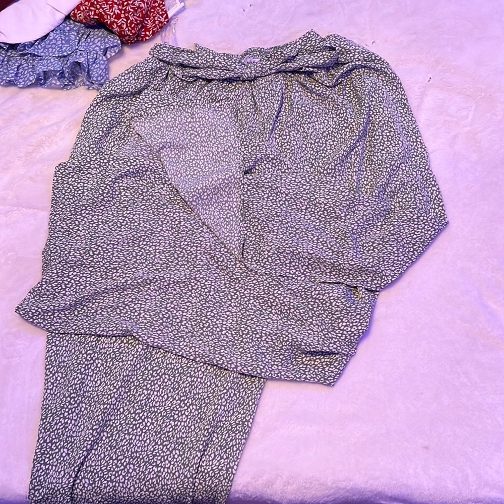 green flowy dress pants